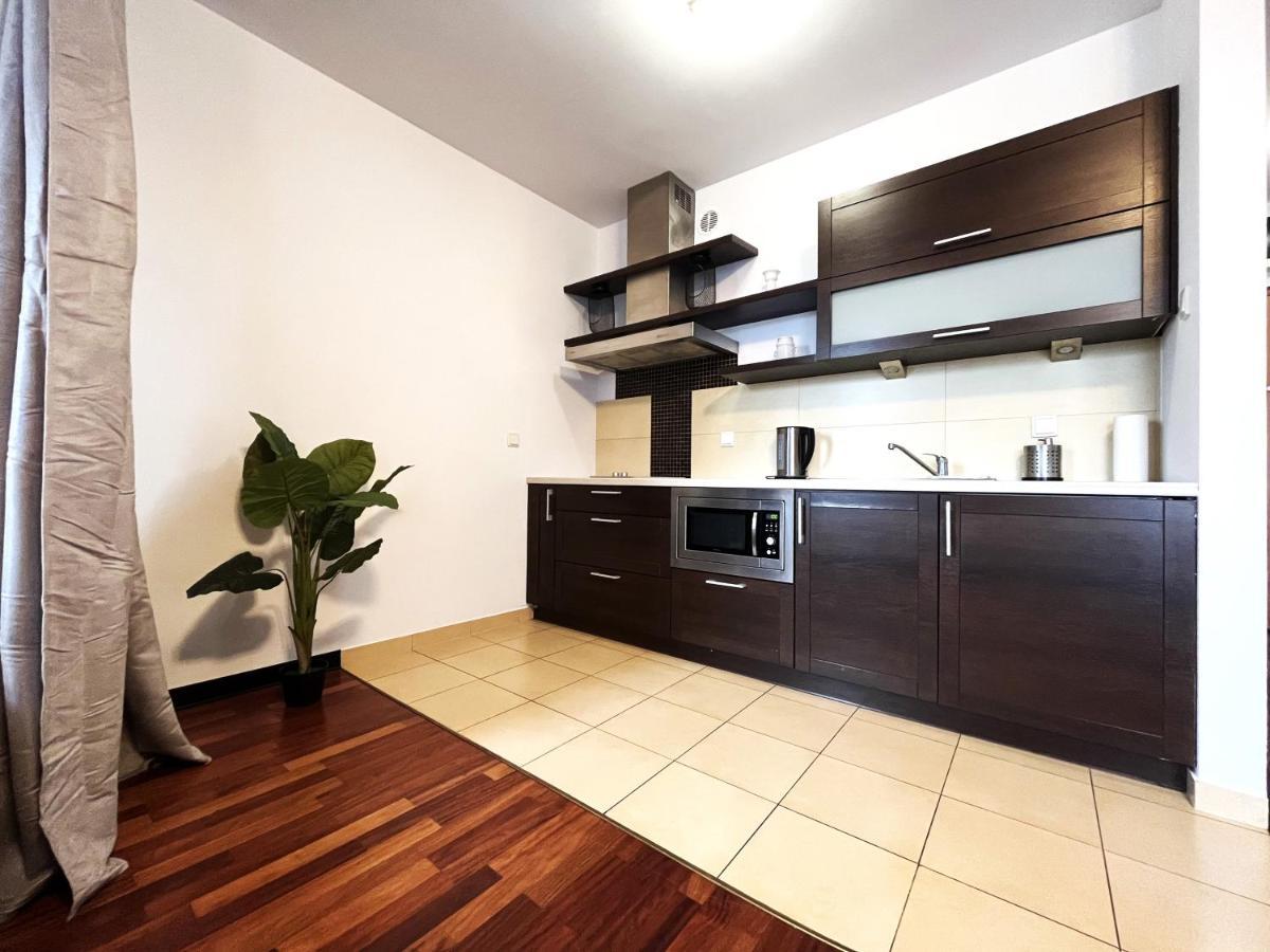 Jagielly Apartment ~ Self Check-In 24H ~ Parking & Lift Wroclaw Exterior photo